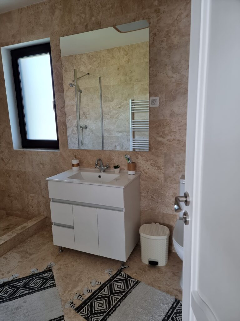 baie camera mare Furtuna Family Villa